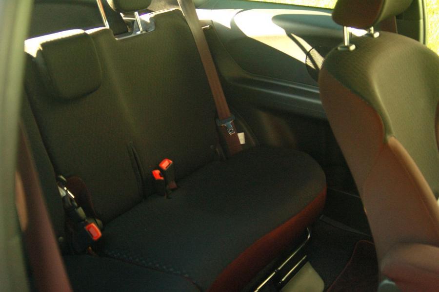  Toyota Yaris 2008 года  (фото 13 из 38)